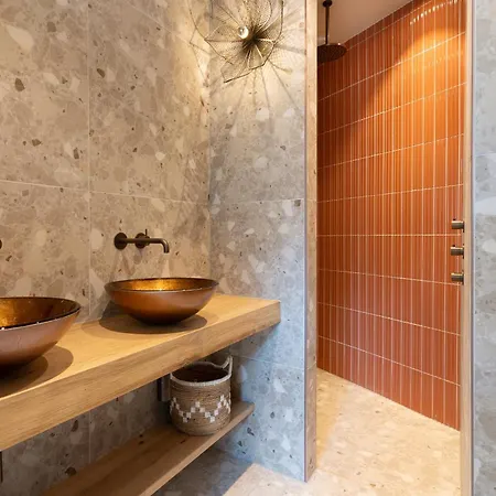 Stonebridge Boutique - Centre דירה