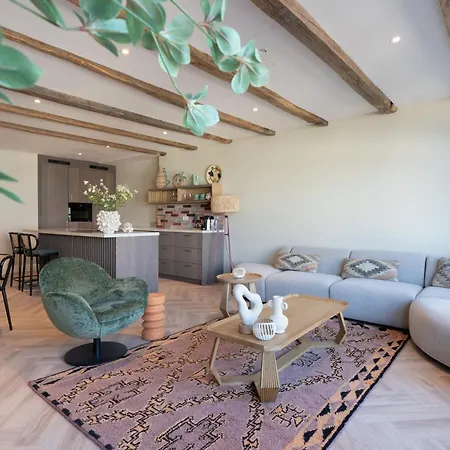 Stonebridge Boutique - Centre דירה