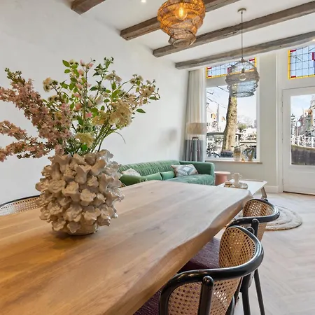 Stonebridge Boutique - Centre Apartment