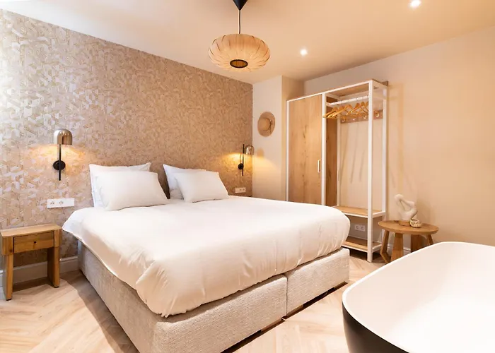 Stonebridge Boutique - Centre *