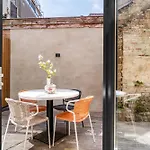 Stonebridge Boutique - Centre Apartment